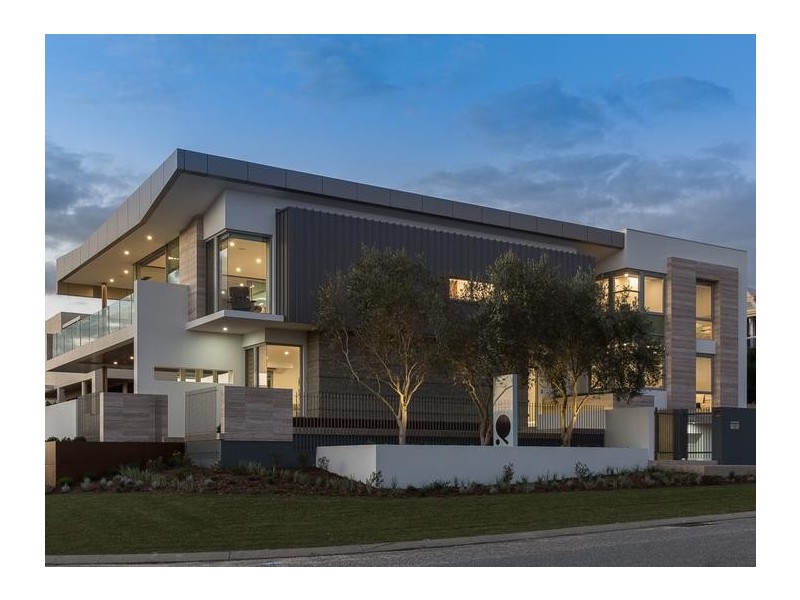 8 Taworri Way, City Beach WA 6015