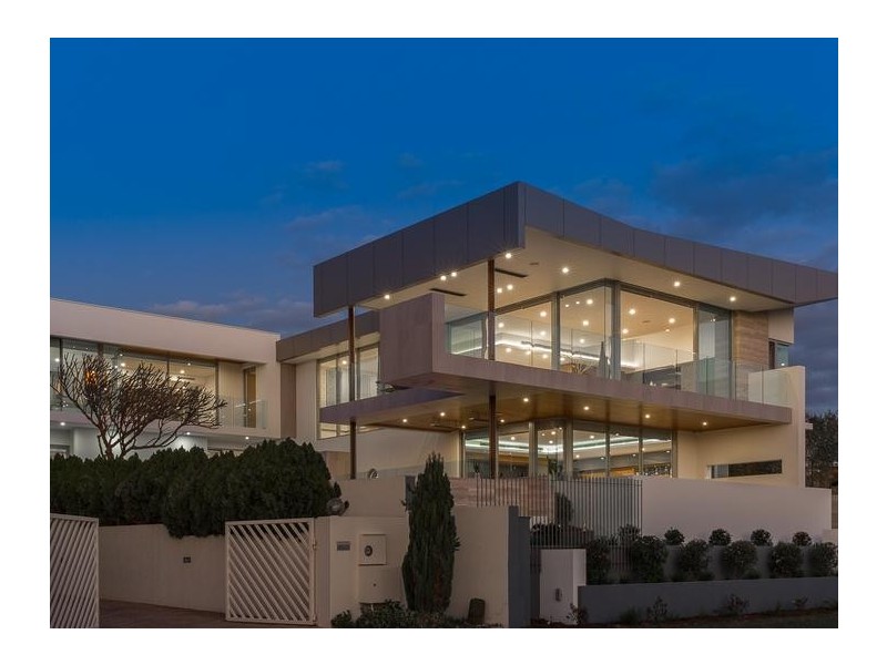 8 Taworri Way, City Beach WA 6015