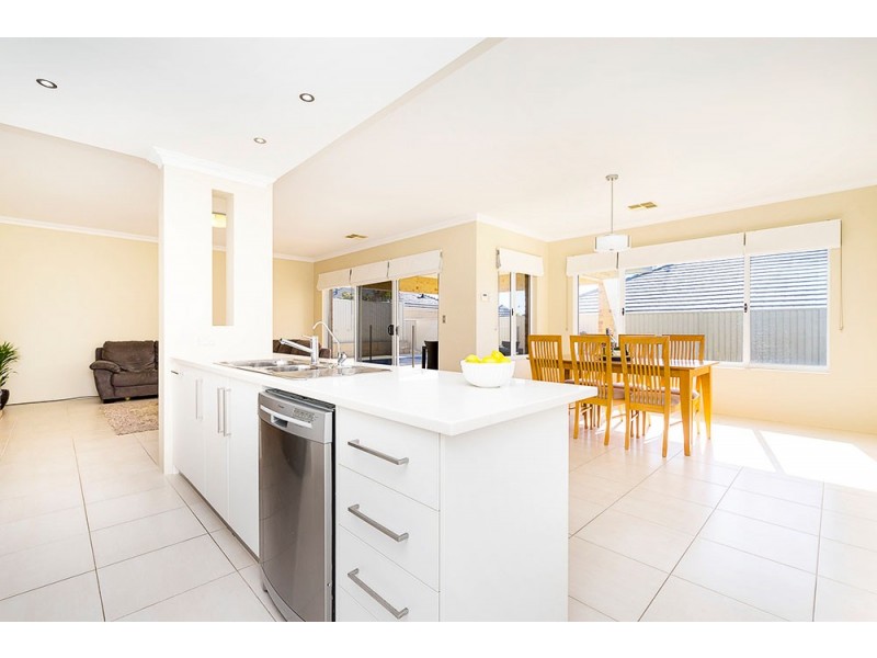6 Canunda Link, Burns Beach WA 6028