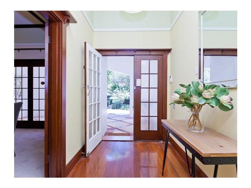 18 Tyrell Street, Nedlands WA 6009