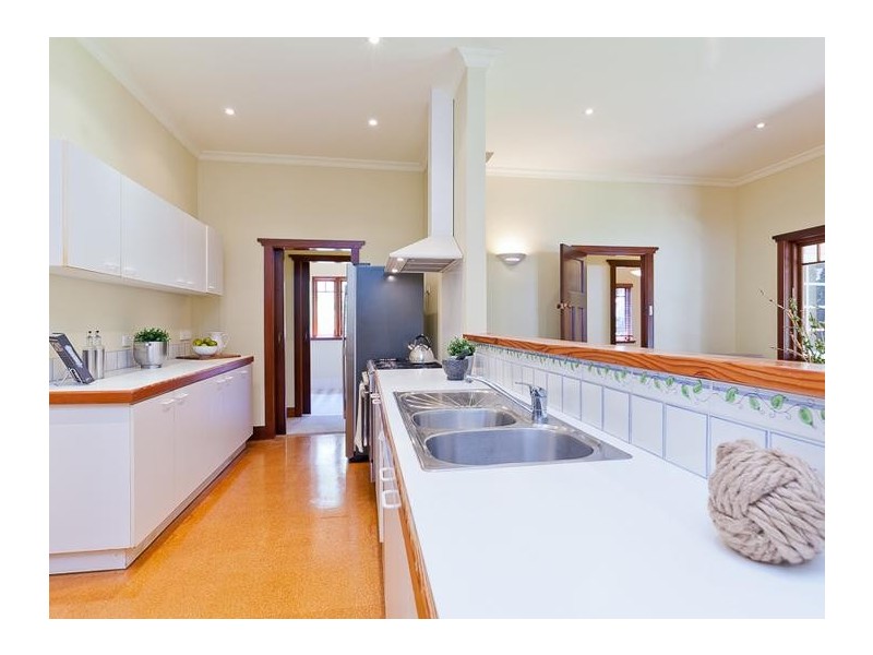 18 Tyrell Street, Nedlands WA 6009