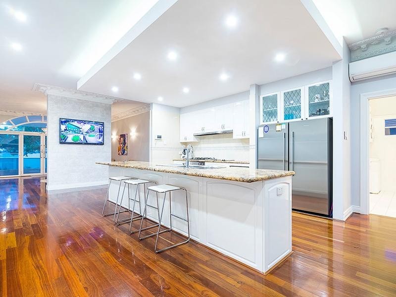 97 Melville Beach Road, Applecross WA 6153