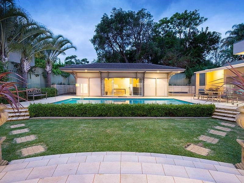 97 Melville Beach Road, Applecross WA 6153