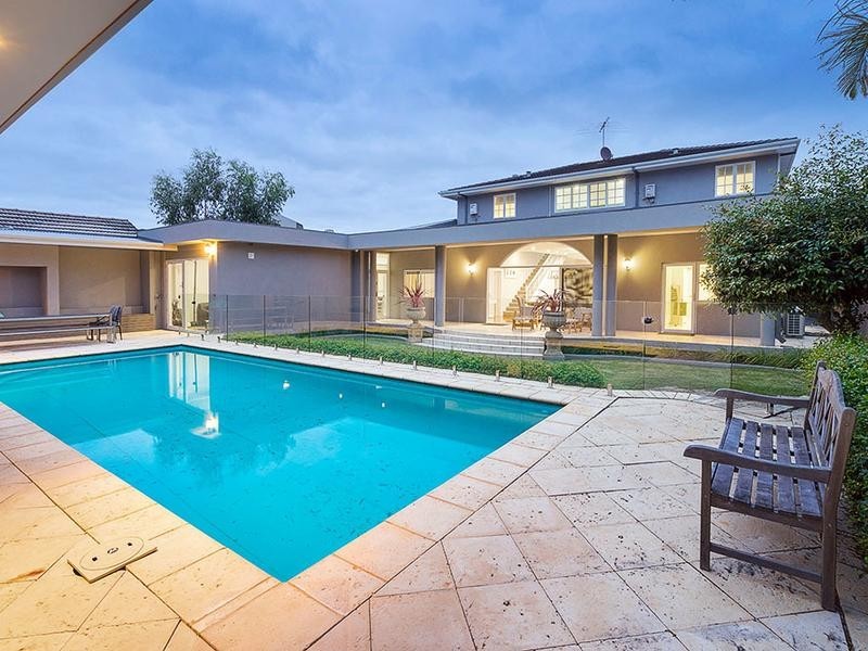 97 Melville Beach Road, Applecross WA 6153