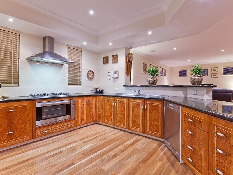 2 Palmer Street, Attadale WA 6156