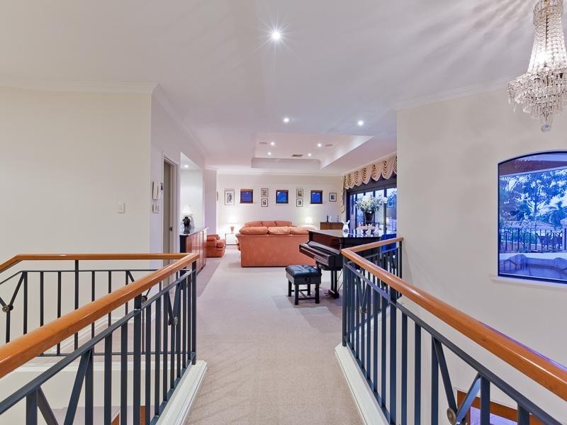 2 Palmer Street, Attadale WA 6156