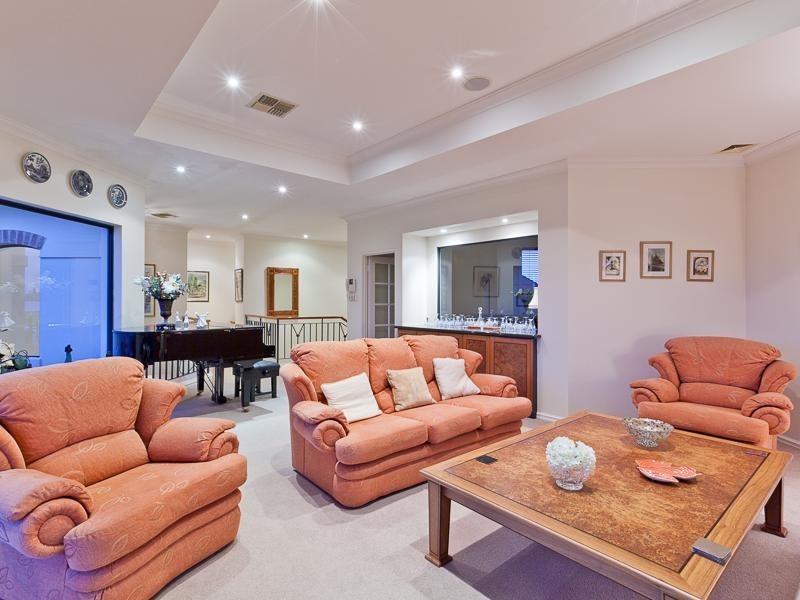 2 Palmer Street, Attadale WA 6156