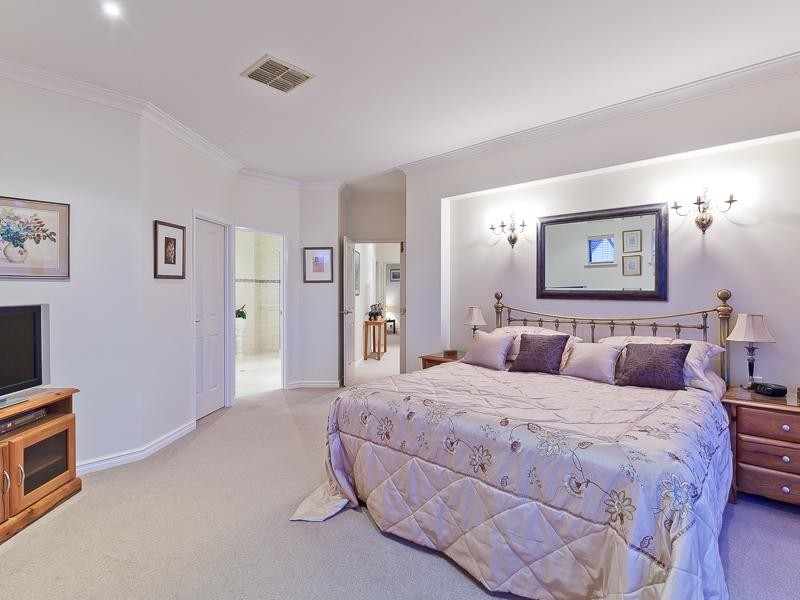 2 Palmer Street, Attadale WA 6156