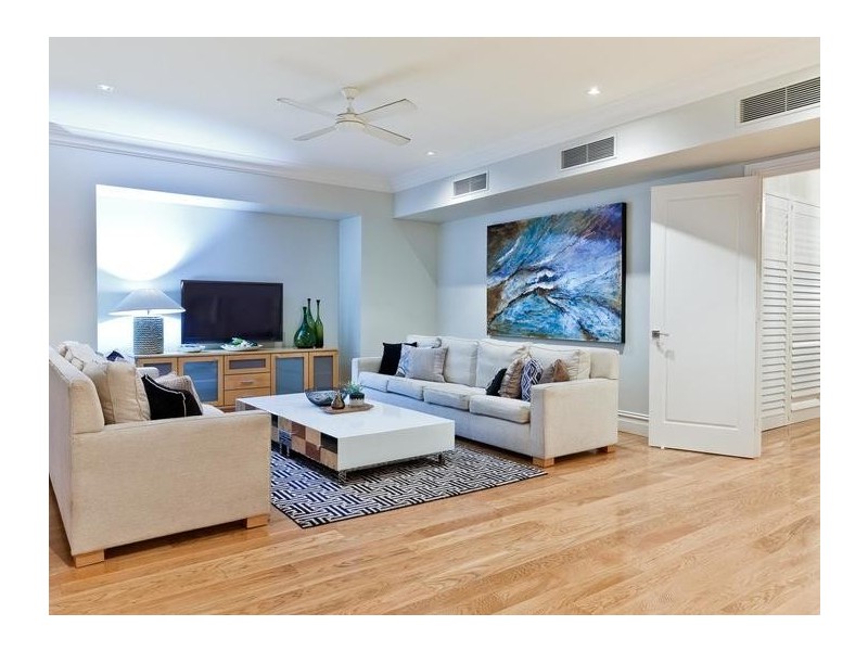 72 Waratah Avenue, Dalkeith WA 6009