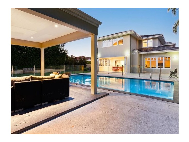 72 Waratah Avenue, Dalkeith WA 6009