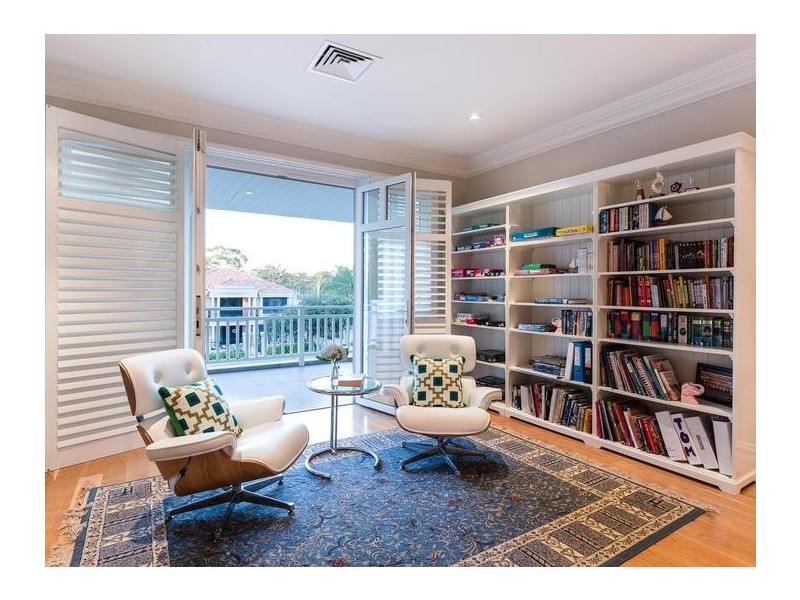 72 Waratah Avenue, Dalkeith WA 6009