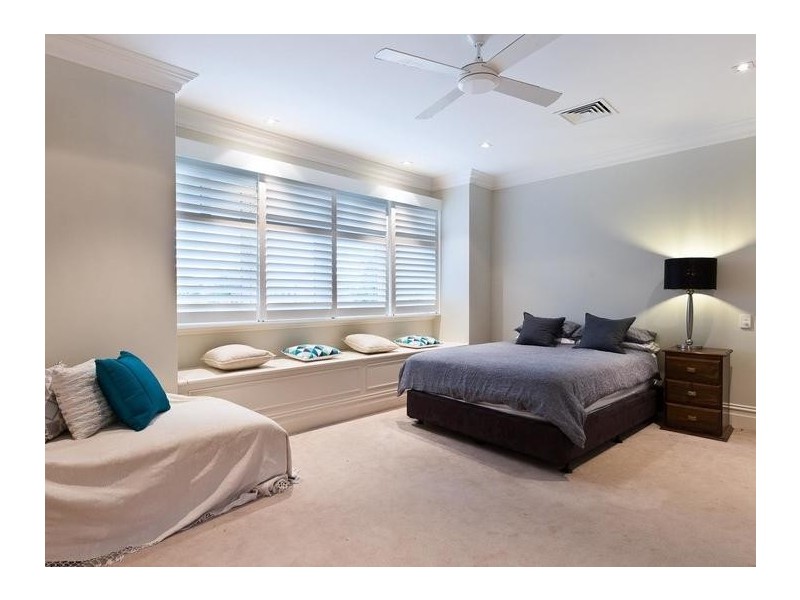 72 Waratah Avenue, Dalkeith WA 6009
