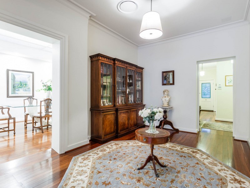 75 Mountjoy Road, Nedlands WA 6009