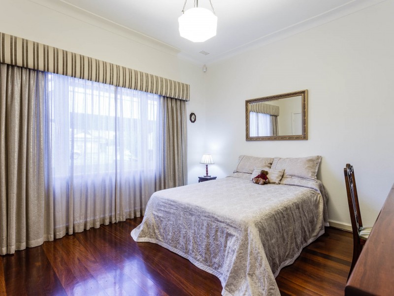 75 Mountjoy Road, Nedlands WA 6009