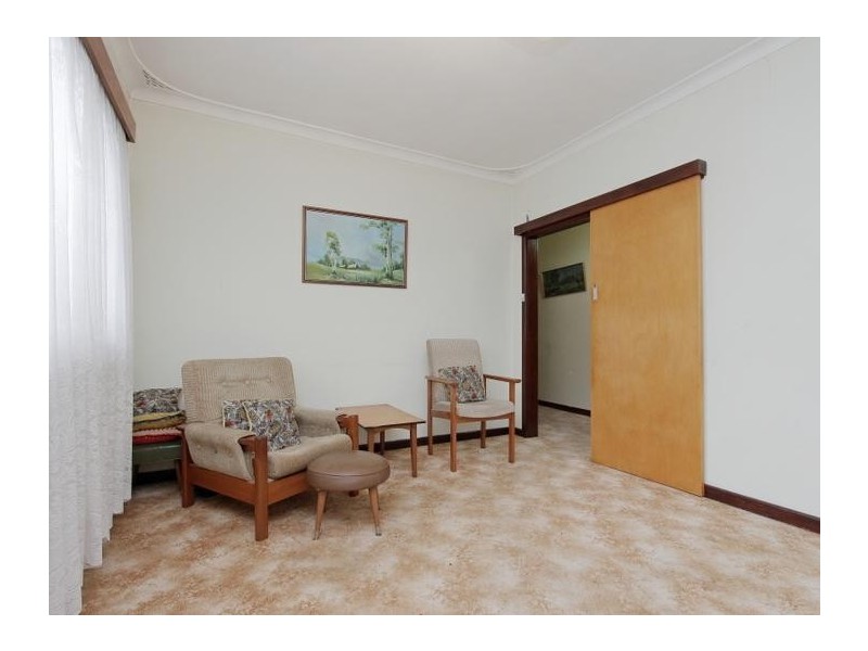 281 Grand Promenade, Dianella WA 6059