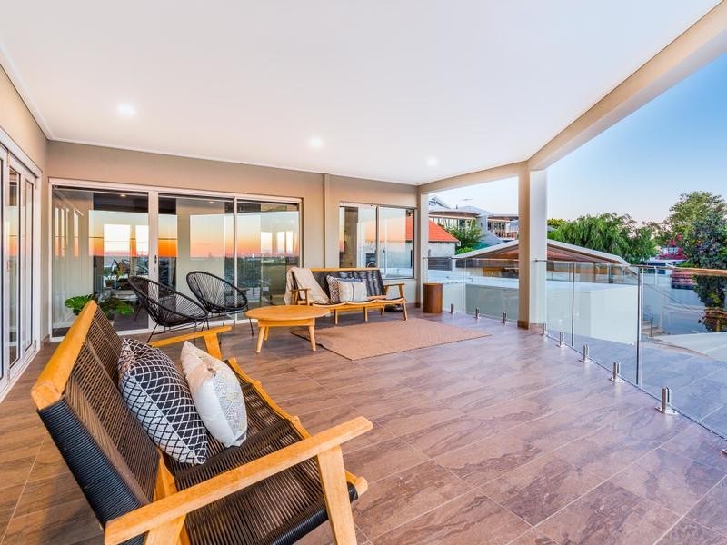 1A Woodhouse Road, East Fremantle WA 6158