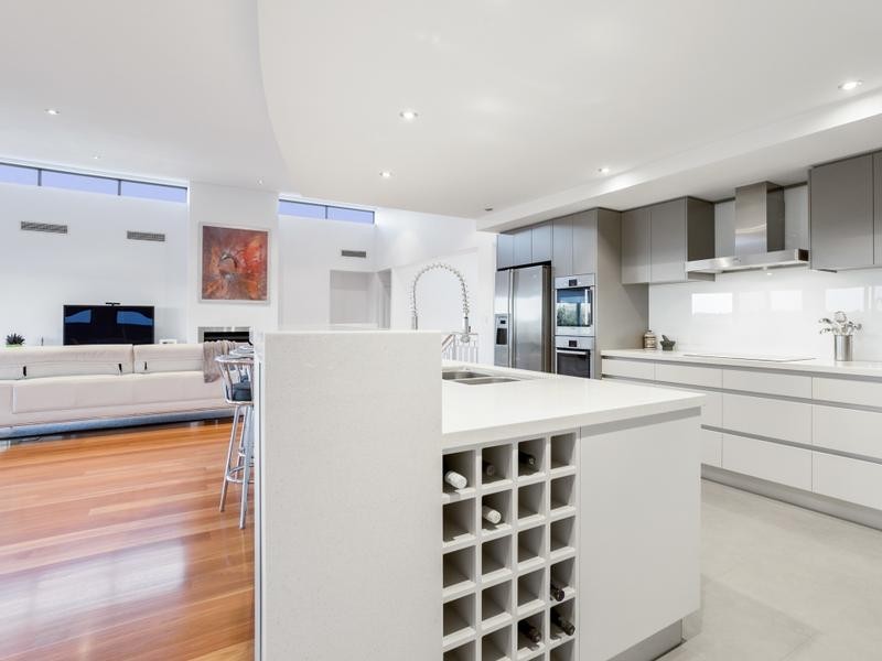 48 Locke Crescent, East Fremantle WA 6158