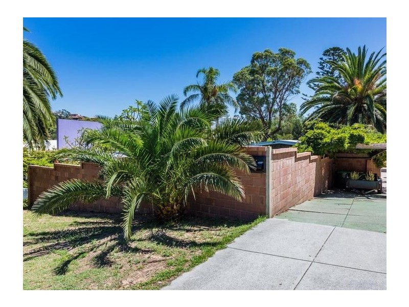 19A Chiswick Street, Wembley Downs WA 6019