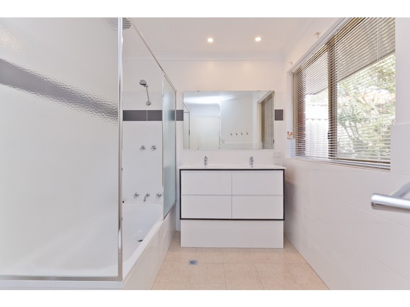 2 Juno Court, Kallaroo WA 6025