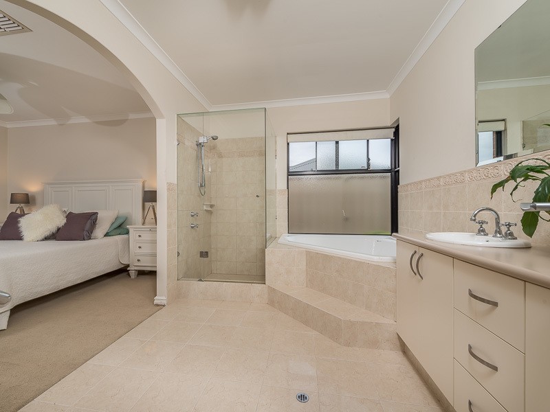 3 Jalna Way, Carramar WA 6031