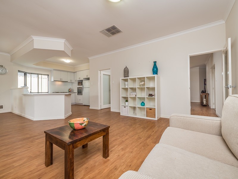 3 Jalna Way, Carramar WA 6031