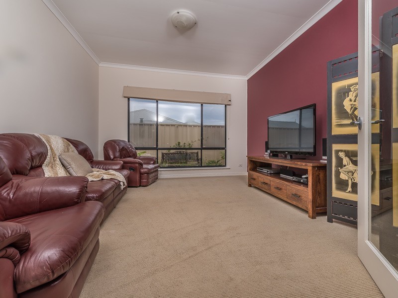 3 Jalna Way, Carramar WA 6031