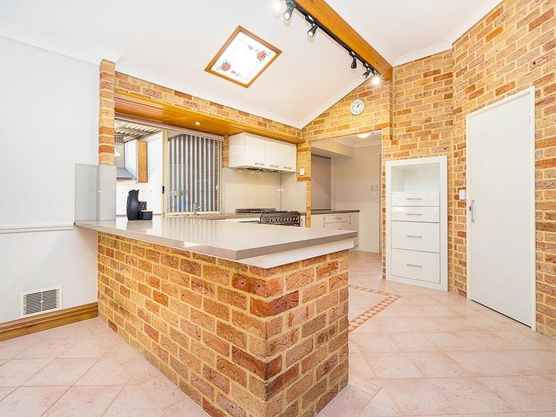 10 St Pierre Circuit, Currambine WA 6028