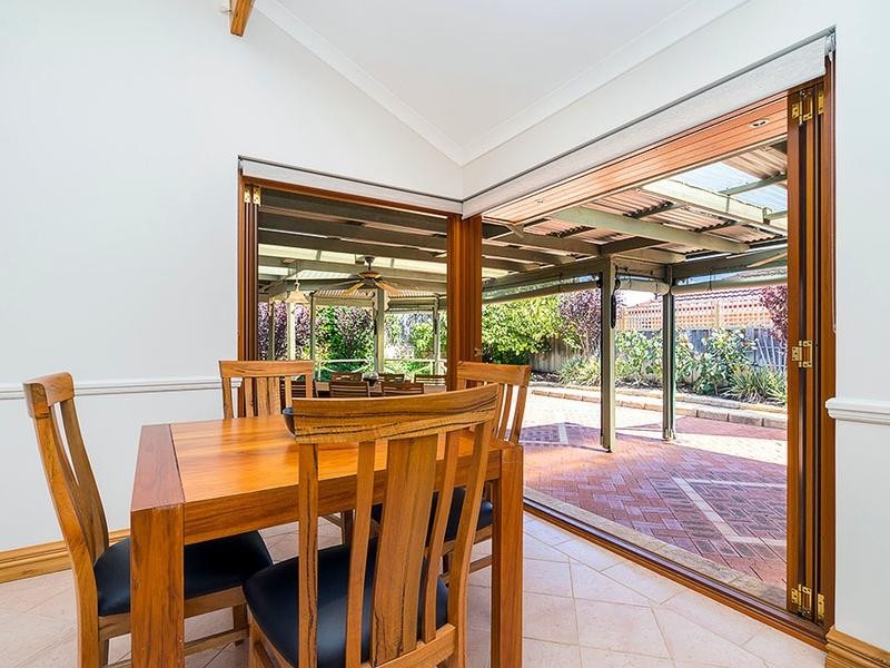 10 St Pierre Circuit, Currambine WA 6028