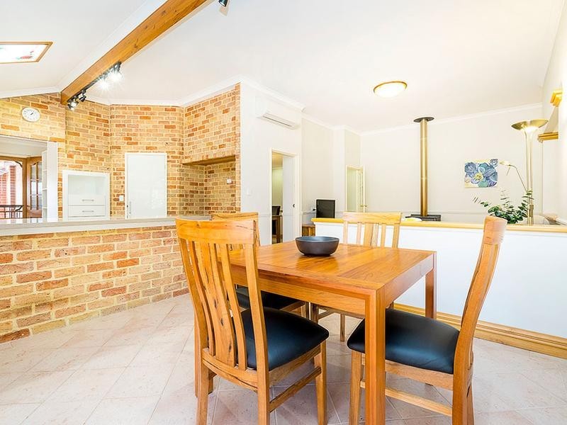 10 St Pierre Circuit, Currambine WA 6028