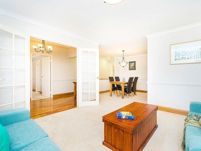 10 St Pierre Circuit, Currambine WA 6028