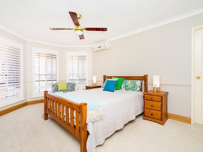 10 St Pierre Circuit, Currambine WA 6028
