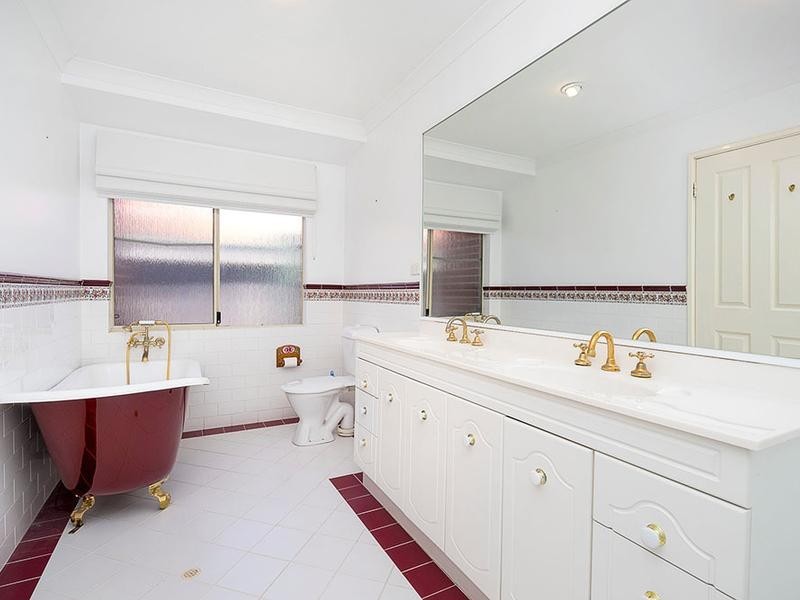 10 St Pierre Circuit, Currambine WA 6028