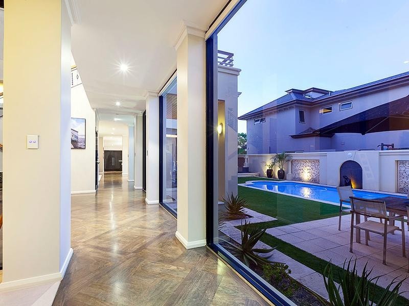 38 Hobbs Avenue, Dalkeith WA 6009