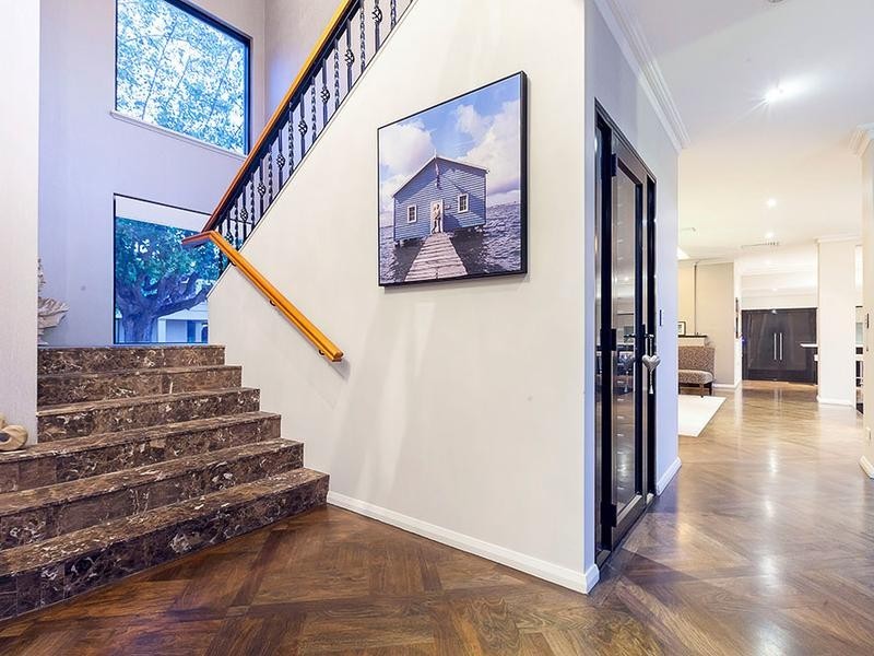 38 Hobbs Avenue, Dalkeith WA 6009