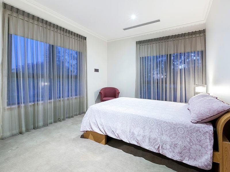 38 Hobbs Avenue, Dalkeith WA 6009