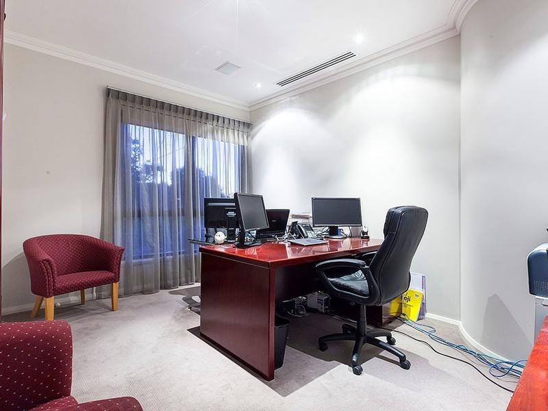 38 Hobbs Avenue, Dalkeith WA 6009