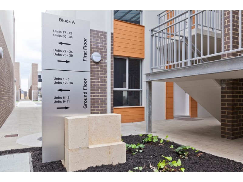 62/16 Grey Street, Cannington WA 6107