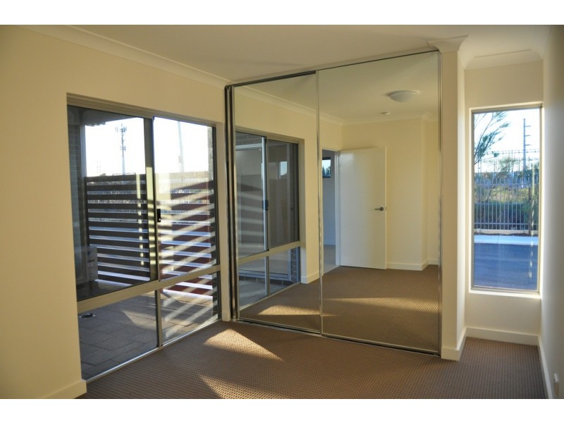 71/16 Grey Street, Cannington WA 6107