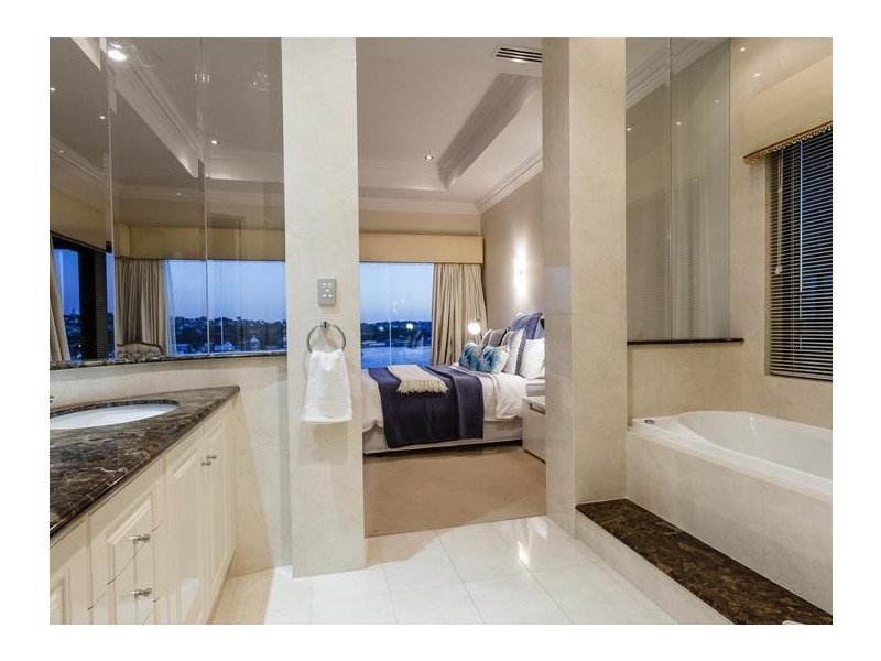 10 Helpman Close, Mosman Park WA 6012