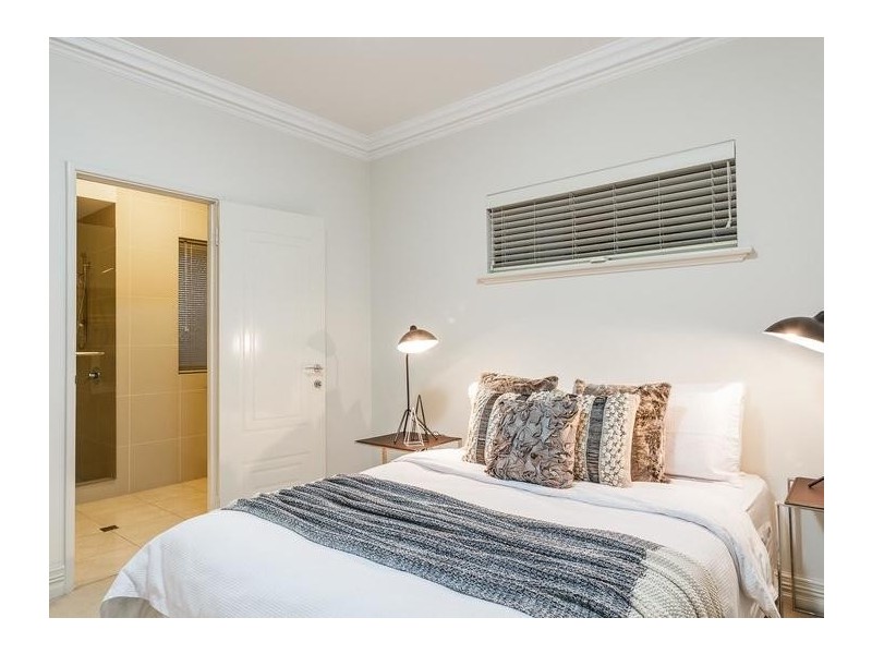 10 Helpman Close, Mosman Park WA 6012