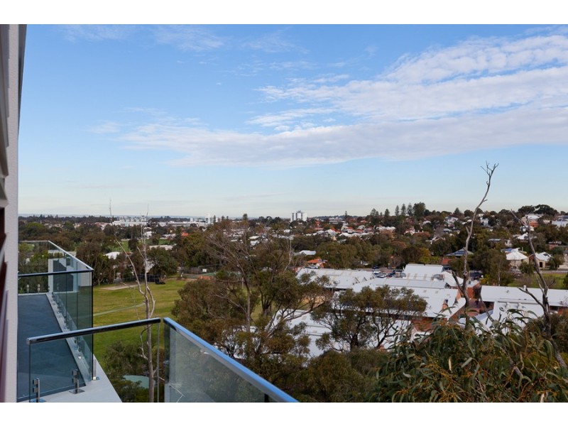 154/2 Milyarm Rise, Swanbourne WA 6010