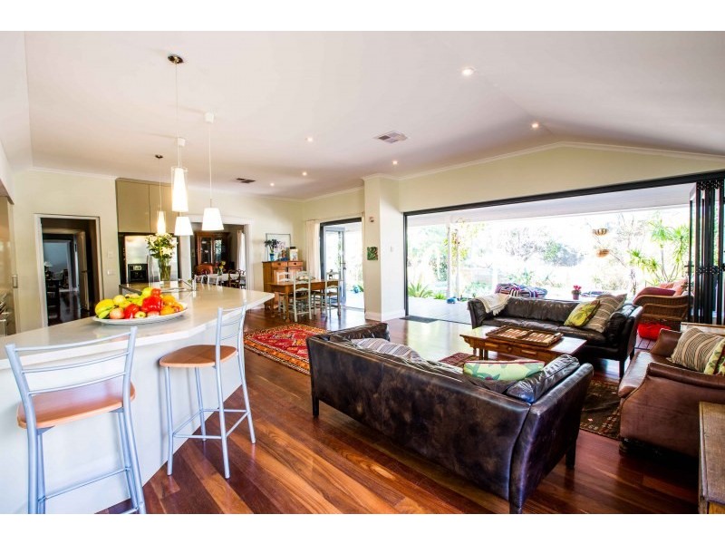 149 Adelma Road, Dalkeith WA 6009