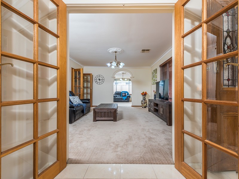 35 Avocet Road, Stirling WA 6021