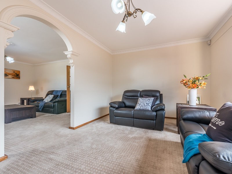 35 Avocet Road, Stirling WA 6021