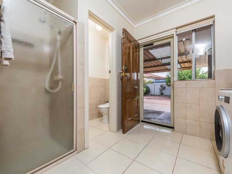 35 Avocet Road, Stirling WA 6021