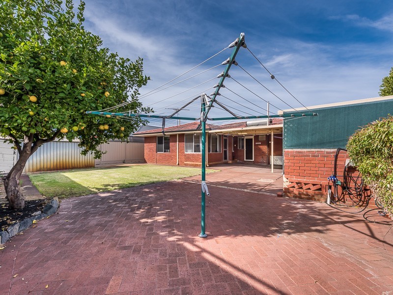 35 Avocet Road, Stirling WA 6021