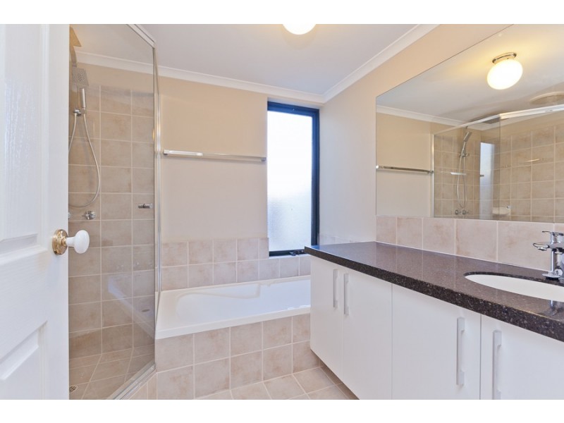 2/28 Odin Road, Innaloo WA 6018