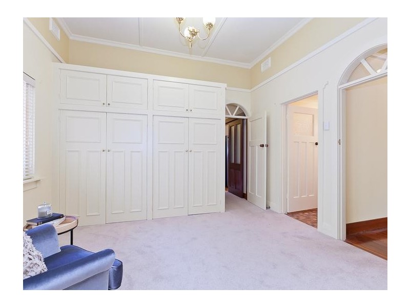 18 Tyrell Street, Nedlands WA 6009