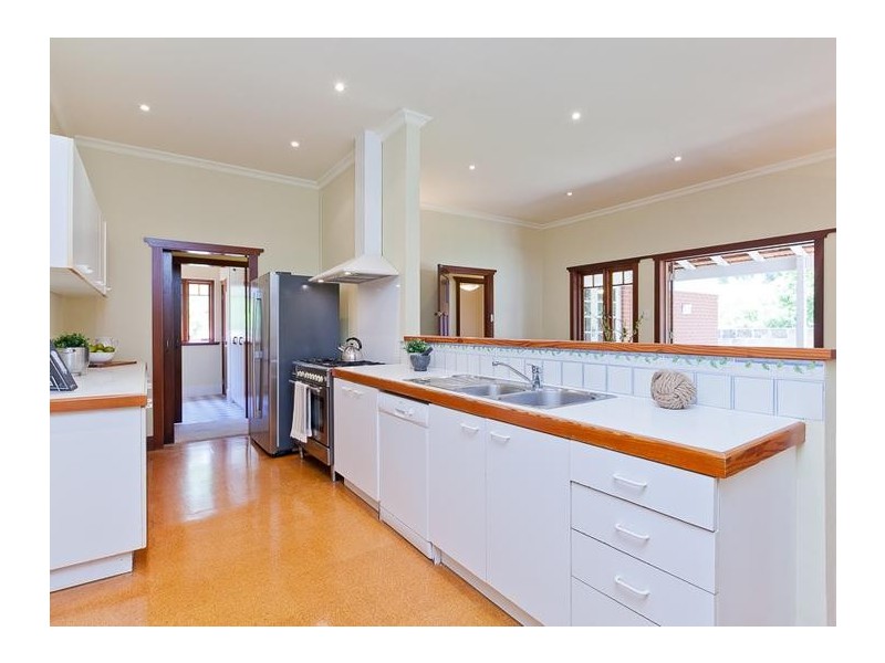 18 Tyrell Street, Nedlands WA 6009