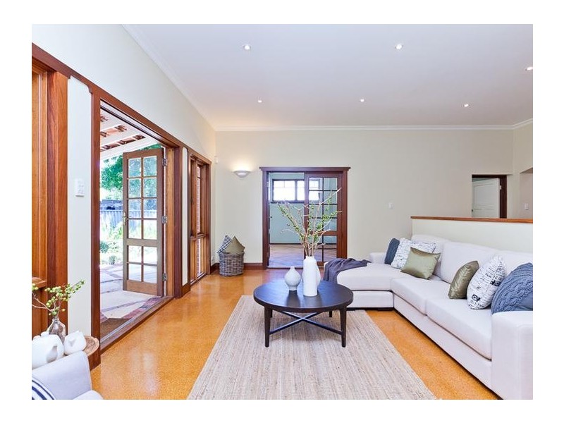 18 Tyrell Street, Nedlands WA 6009